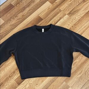 Lululemon cropped Crewneck sweatshirt brand new size 4
